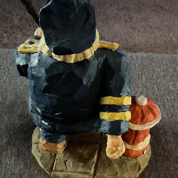 Vintage Police Santa Figurine - Picture 3 of 4